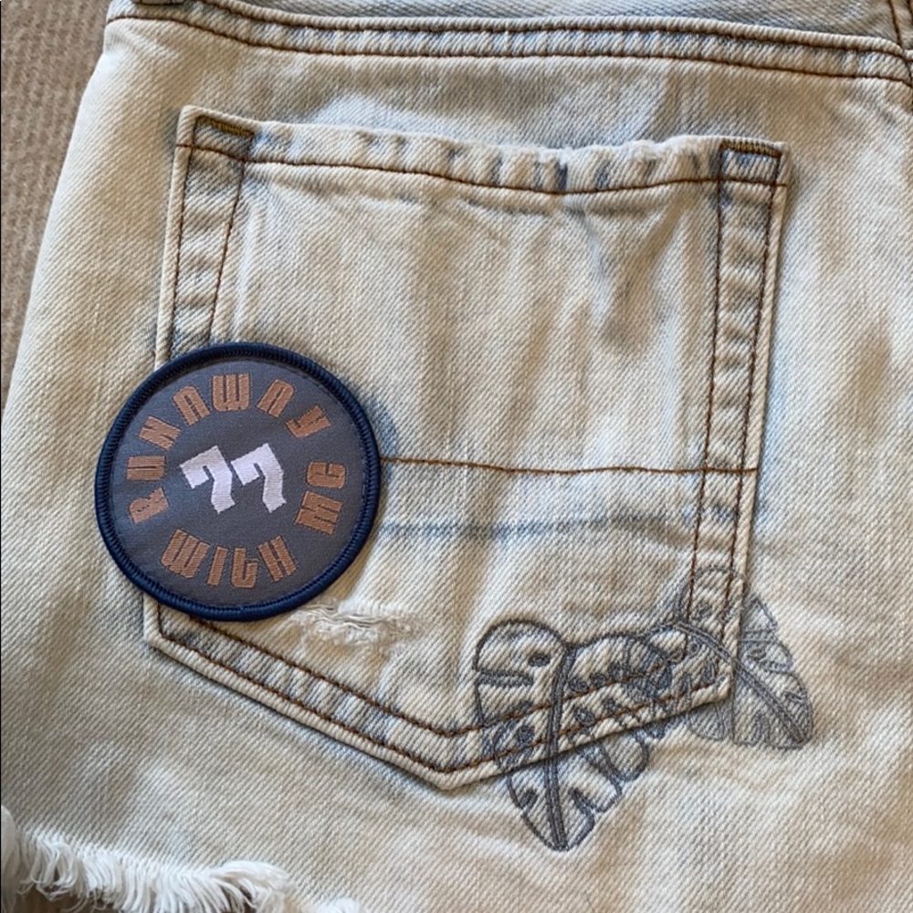 Shorts - Picture 4 of 6